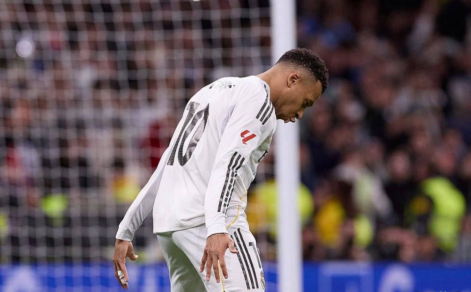 姆巴佩隐瞒伤情连续出战三场只为追平C罗数据，皇马球迷怒批私心重！